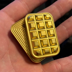 Square Grid Sound Wave Stress Relief Spinning Slap Card Adult Decompression Pocket Toy Funny Gift - Gold